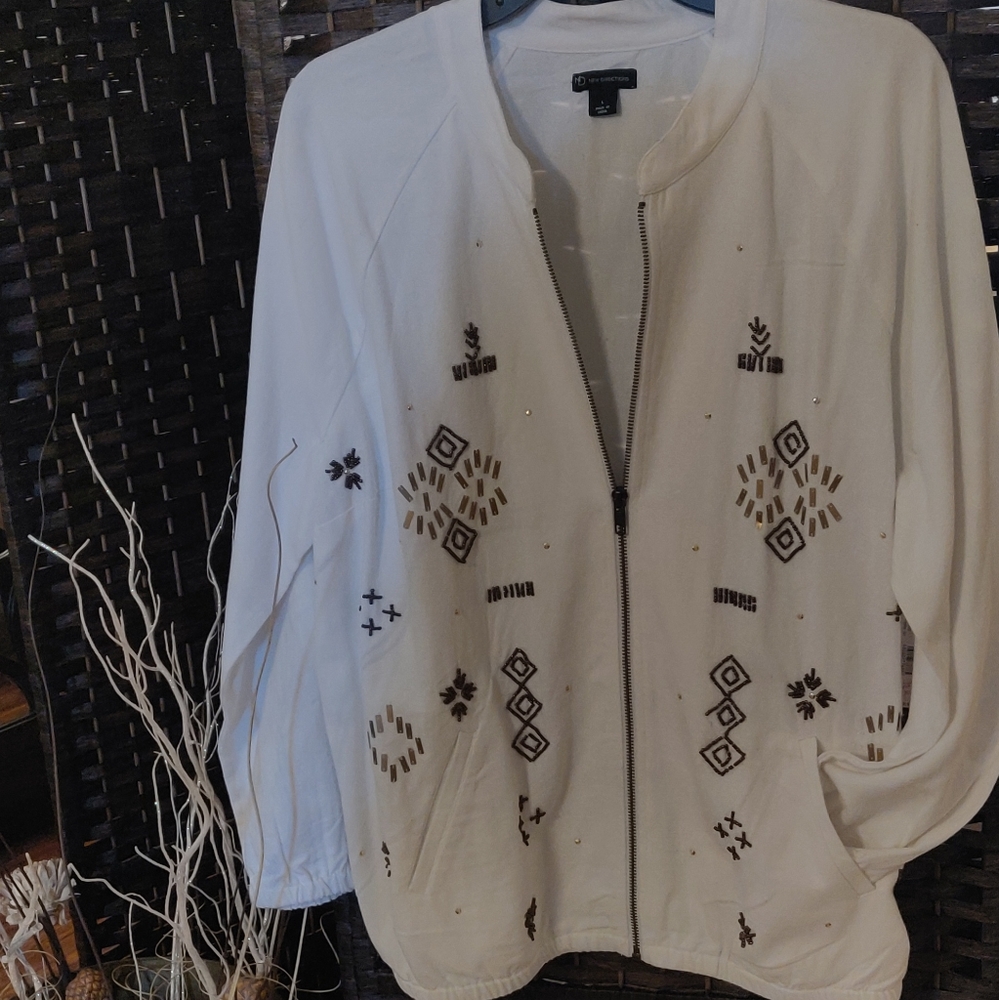 NEW DIRECTION  ZIP FRONT WHITE JACKET
